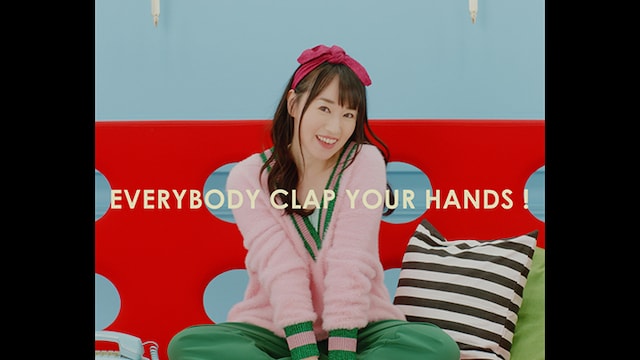 「Knock U down」ミュージックビデオのワンシーン。