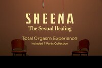 椎名林檎「轟音上映会 And The Beat GOes ON ～The Sexual Healing～」の様子。