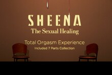 椎名林檎「轟音上映会 And The Beat GOes ON ～The Sexual Healing～」の様子。