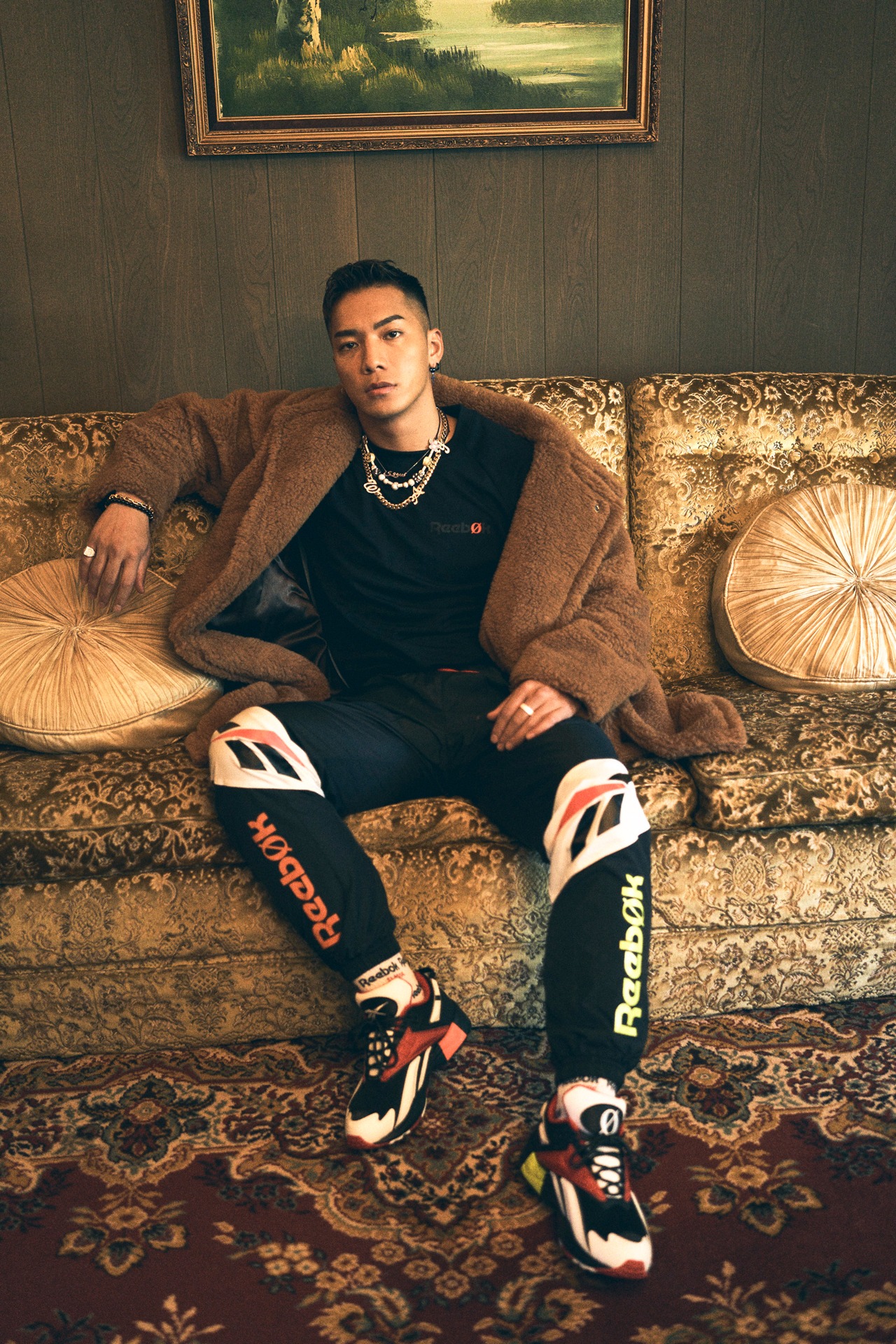 「Reebok CLASSIC×N0IR」ルックブックより。