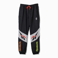 「Reebok CLASSIC×N0IR」SWAY TRACK PNT（1万3200円）。