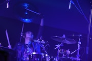 MAKI(Dr / あるあるメタルオールスターズ、HER NAME IN BLOOD)