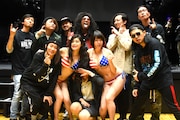 終演後のレイザーラモンRG with あるあるメタルオールスターズ、ベッド・イン。