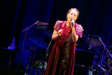 Wakana「Wakana Winter Special Live 2019 ～瞬き～」東京・マイナビBLITZ赤坂公演の様子。（撮影：大川晋児）