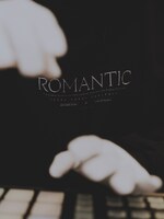 MGFと「ALMANIAC」によるコラボレーションパーカー。