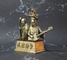 人間椅子30周年記念スタチューのサンプル。