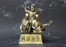 人間椅子30周年記念スタチューのサンプル。