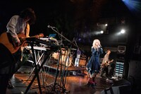 マオエニア「PRE ONE MAN LIVE」の様子。（撮影：関上貴也）