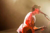 たかはしほのか（Vo, G）（撮影：森好弘）