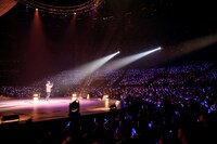 リョウク（SUPER JUNIOR）のソロライブの様子。