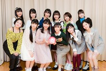 スペースシャワーTVプラス「祝ファーストアルバム！ BEYOOOOONDS 1St スペシャル」のワンシーン。