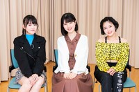 左から里吉うたの、小林萌花、平井美葉（BEYOOOOONDS）。