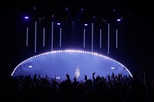 「Aimer Hall Tour 19/20 "rouge de bleu"」仙台公演の様子。