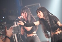 鶯籠「梨 2019 vol.2」の様子。（撮影：斉藤明）