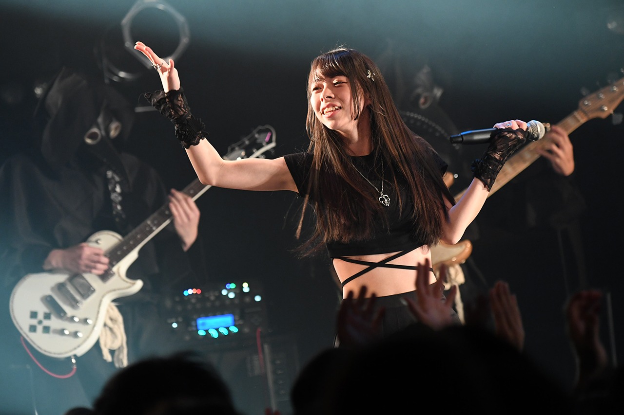 鶯籠「梨 2019 vol.2」の様子。（撮影：斉藤明）