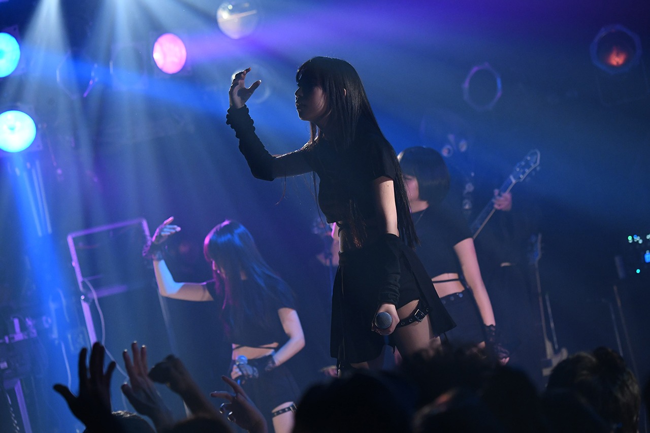 鶯籠「梨 2019 vol.2」の様子。（撮影：斉藤明）