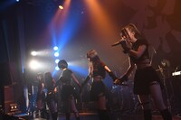 鶯籠「梨 2019 vol.2」の様子。（撮影：斉藤明）