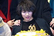 20歳の誕生日を迎えた吉田仁人。