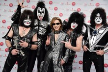 YOSHIKI feat.KISS＜YOSHIKISS＞