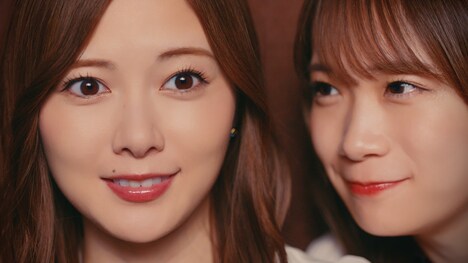 「明治 エッセル スーパーカップSweet's アフォガート」CM映像のワンシーン。(c)乃木坂46LLC