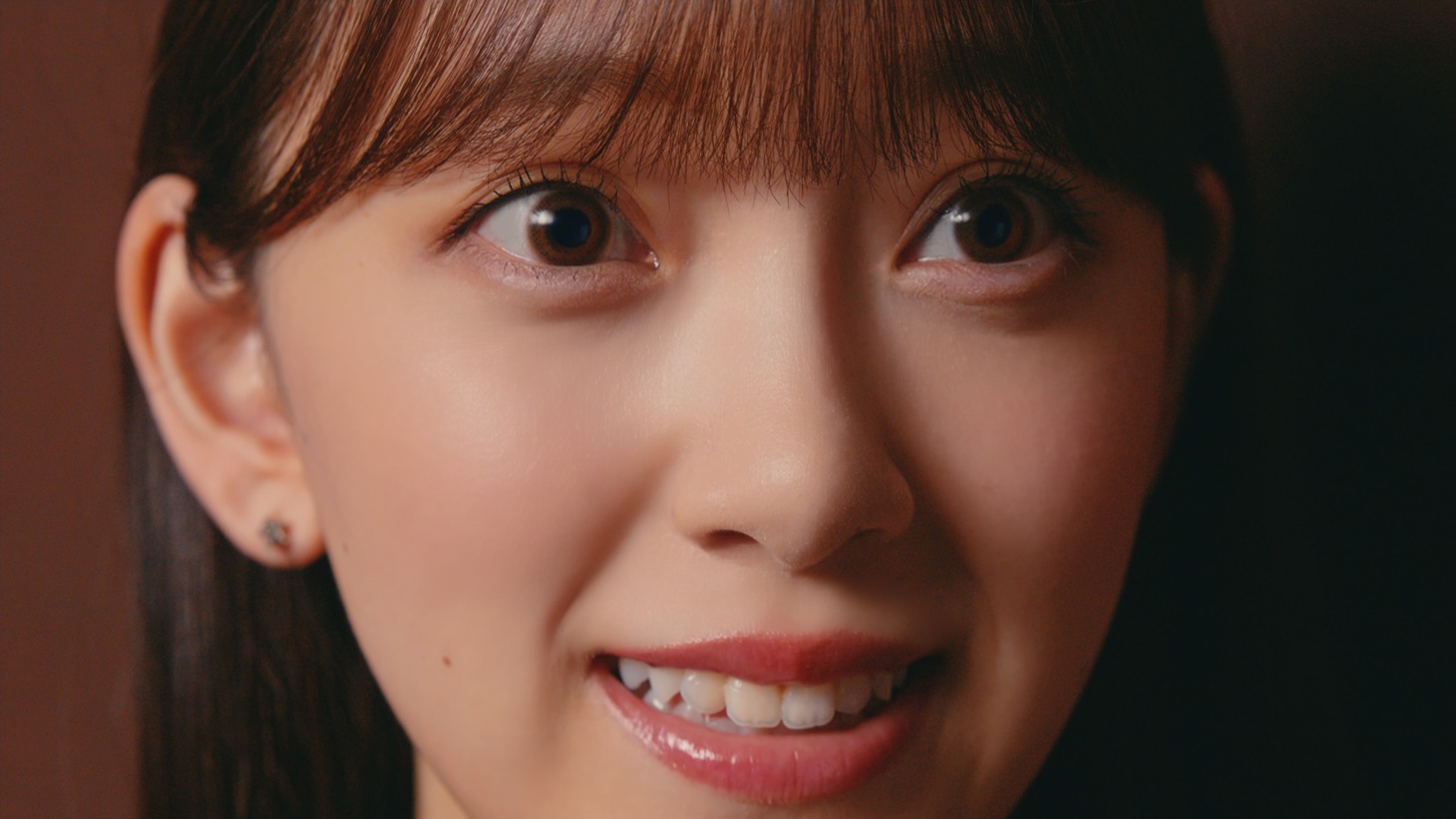 「明治 エッセル スーパーカップSweet's アフォガート」CM映像のワンシーン。(c)乃木坂46LLC
