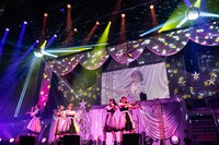 たこやきレインボー「なにわンダーランド2019～Joy to the World～」の様子。