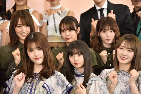 左上段から菅井友香、小林由依、小池美波、松村沙友理、齋藤飛鳥、高山一実。