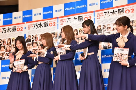 「よく寝ていたメンバー」を指す乃木坂46メンバー。