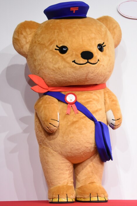 日本郵便のオフィシャルキャラクター・ぽすくま。