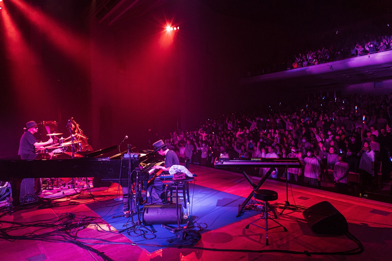 「H ZETTRIO TOUR 2019 -気分上々-」東京・たましんRISURUホール公演の様子。（Photo by Yuta Ito）