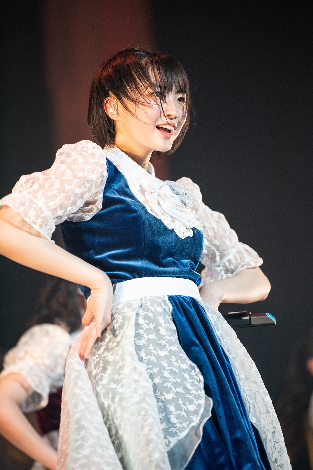春名真依