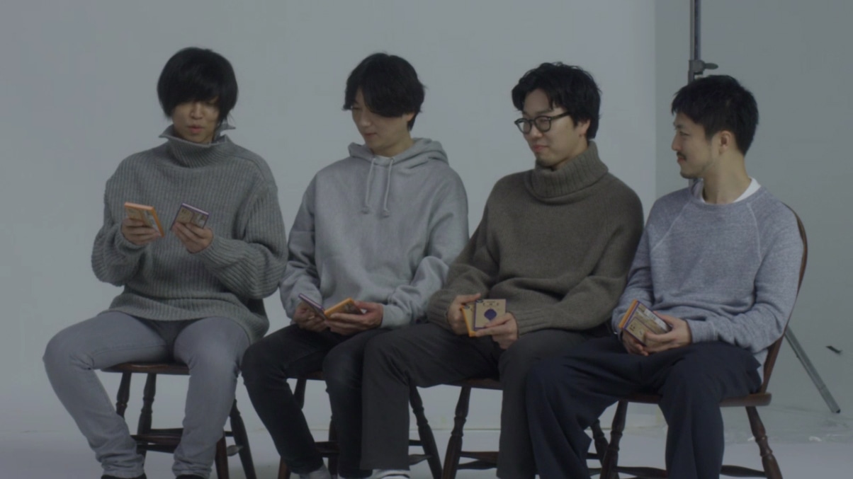 「androp×井上苑子 特別対談動画」より。