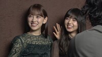 「明治 エッセル スーパーカップSweet's アフォガート」CMメイキング映像のワンシーン。(c)乃木坂46LLC