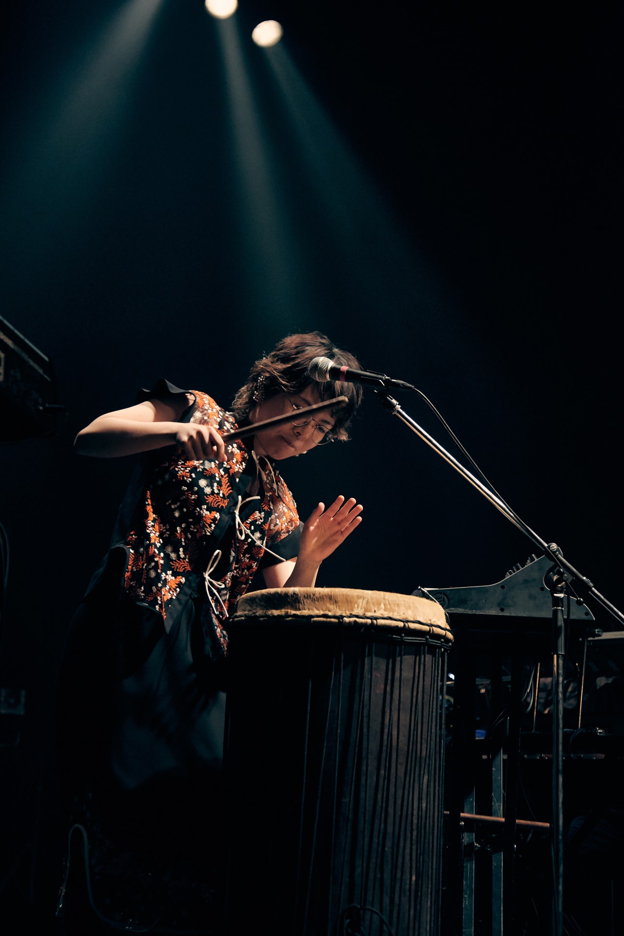 中村佳穂が満員の新木場COASTで太鼓乱打、石若駿と壮絶セッション
