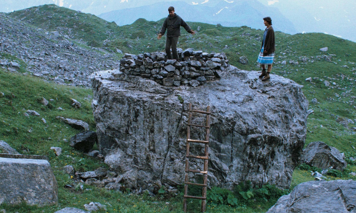 「山の焚火」