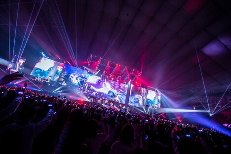 UVERworld「UVERworld LIVE 2019 at TOKYO DOME」12月19日公演の模様。（撮影：田中聖太郎）