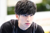 日本テレビ「貴族誕生 -PRINCE OF LEGEND-」第5話より、小田島陸（長谷川慎）。(c)2020「PRINCE OF LEGEND」製作委員会