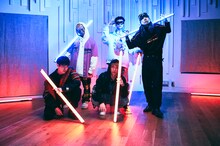 「RASEN Vol.2」参加ラッパー。前列左からFuji Taito、Kvi Baba。後列左からBBY NABE、week dudus、vividboooy。