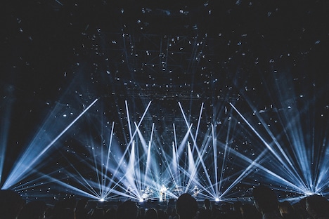 「AIMYON TOUR 2019 -SIXTH SENSE STORY-」神奈川・横浜アリーナ公演の様子。(撮影:鈴木友莉)