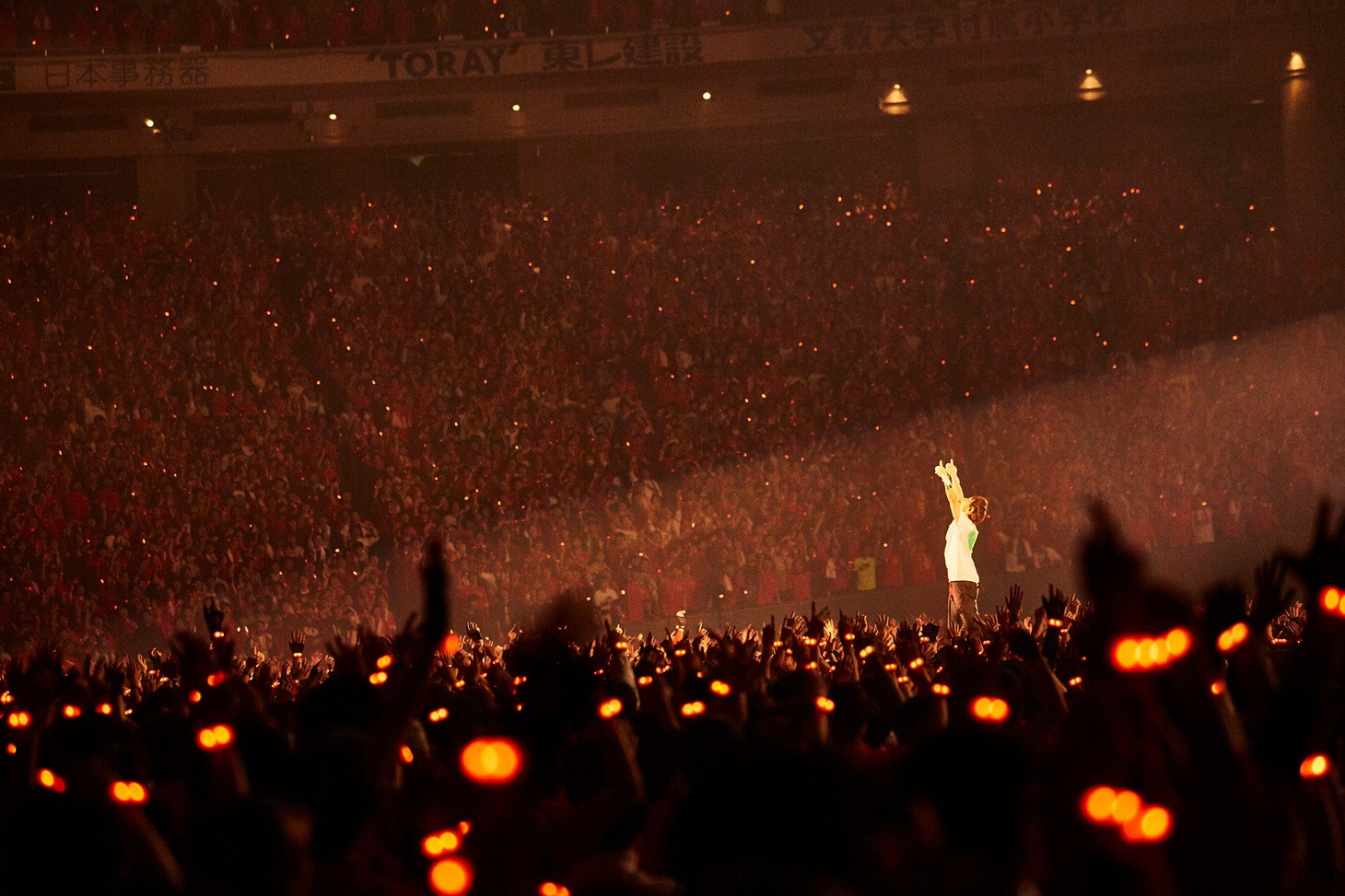 UVERworld「UVERworld LIVE 2019 at TOKYO DOME」の様子。（撮影：鳥居洋介）