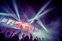 UVERworld「UVERworld LIVE 2019 at TOKYO DOME」の様子。（撮影：田中聖太郎）