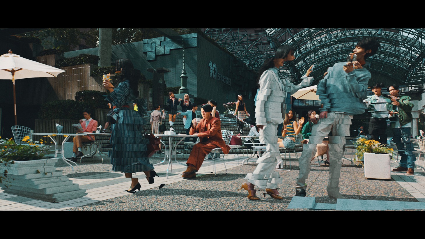 森ビルテレビCM「DESIGNING TOKYO」より坂本龍一のシーン。