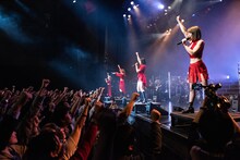 フィロソフィーのダンス「Glamorous 4 Tour」最終公演の様子。