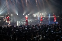 フィロソフィーのダンス「Glamorous 4 Tour」最終公演の様子。