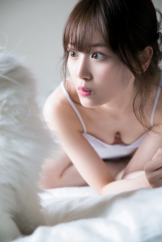 山下美月「忘れられない人」より。（撮影：須江隆治）