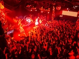 Aldiousのライブの様子。