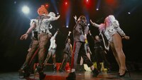 ももいろクローバーZ「5th ALBUM『MOMOIRO CLOVER Z』SHOW at 東京キネマ倶楽部」スポット映像のワンシーン。