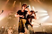 INORANのTSUTAYA O-EAST公演の様子。