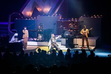 ゲスの極み乙女。「東阪ONEMAN TOUR 2019『変人大集合』」大阪・フェスティバルホール公演の模様。（撮影：渡邉一生）