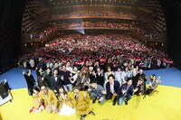 ゲスの極み乙女。「東阪ONEMAN TOUR 2019『変人大集合』」大阪・フェスティバルホール公演の模様。（撮影：渡邉一生）